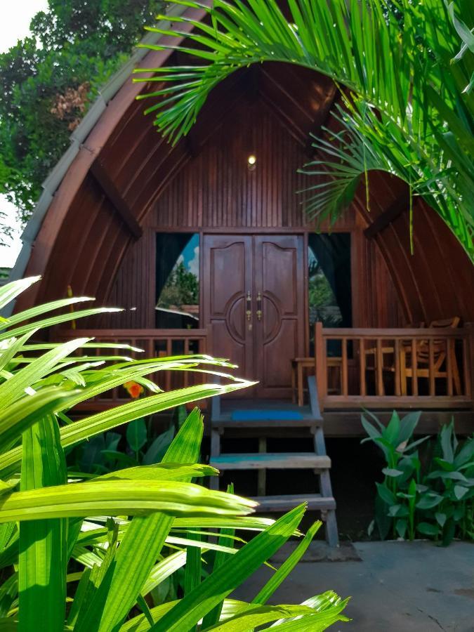 Leaf Coco Bungalow Гили Еър Екстериор снимка