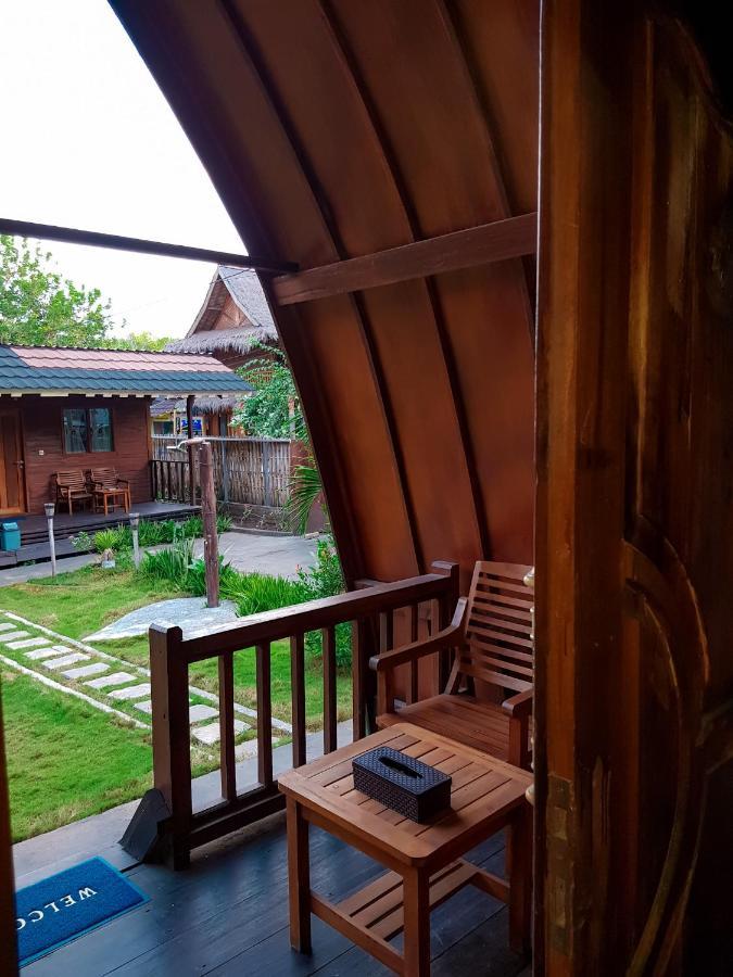 Leaf Coco Bungalow Гили Еър Екстериор снимка